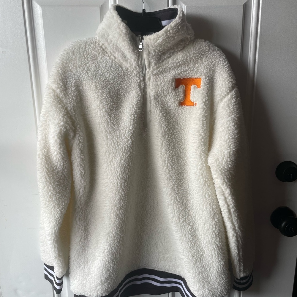 Boxercraft White Sherpa Pullover